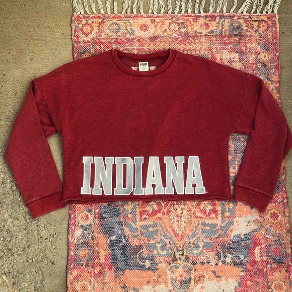 PINK Victoria's Secret Tops - Victoria’s Secret PINK Indiana cropped sweatshirt